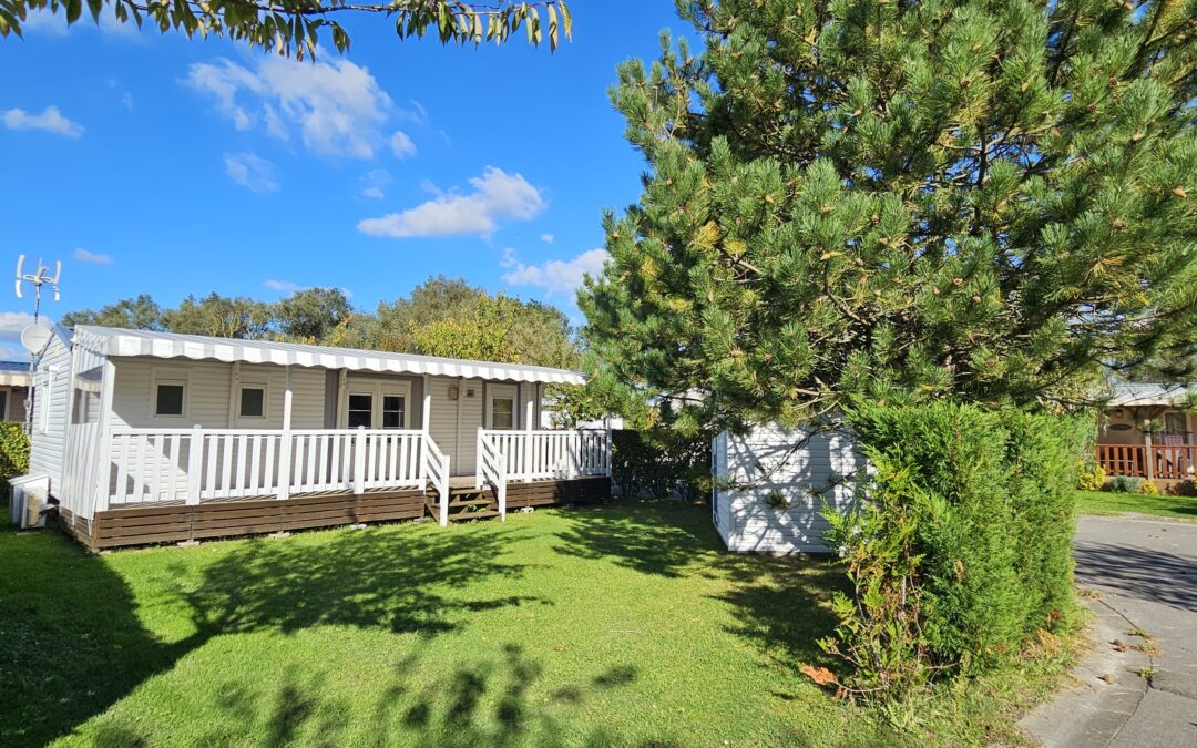 Vue d’ensemble Mobil Home d’occasion à vendre Nautilhome 8.4 XXL Caravaning Les Cerisiers